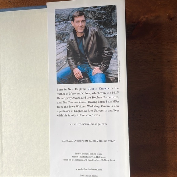 The Passage by‎ Justin Cronin Hard Cover Book Vampire Novel Apocalypse Virus - Picture 7 of 8